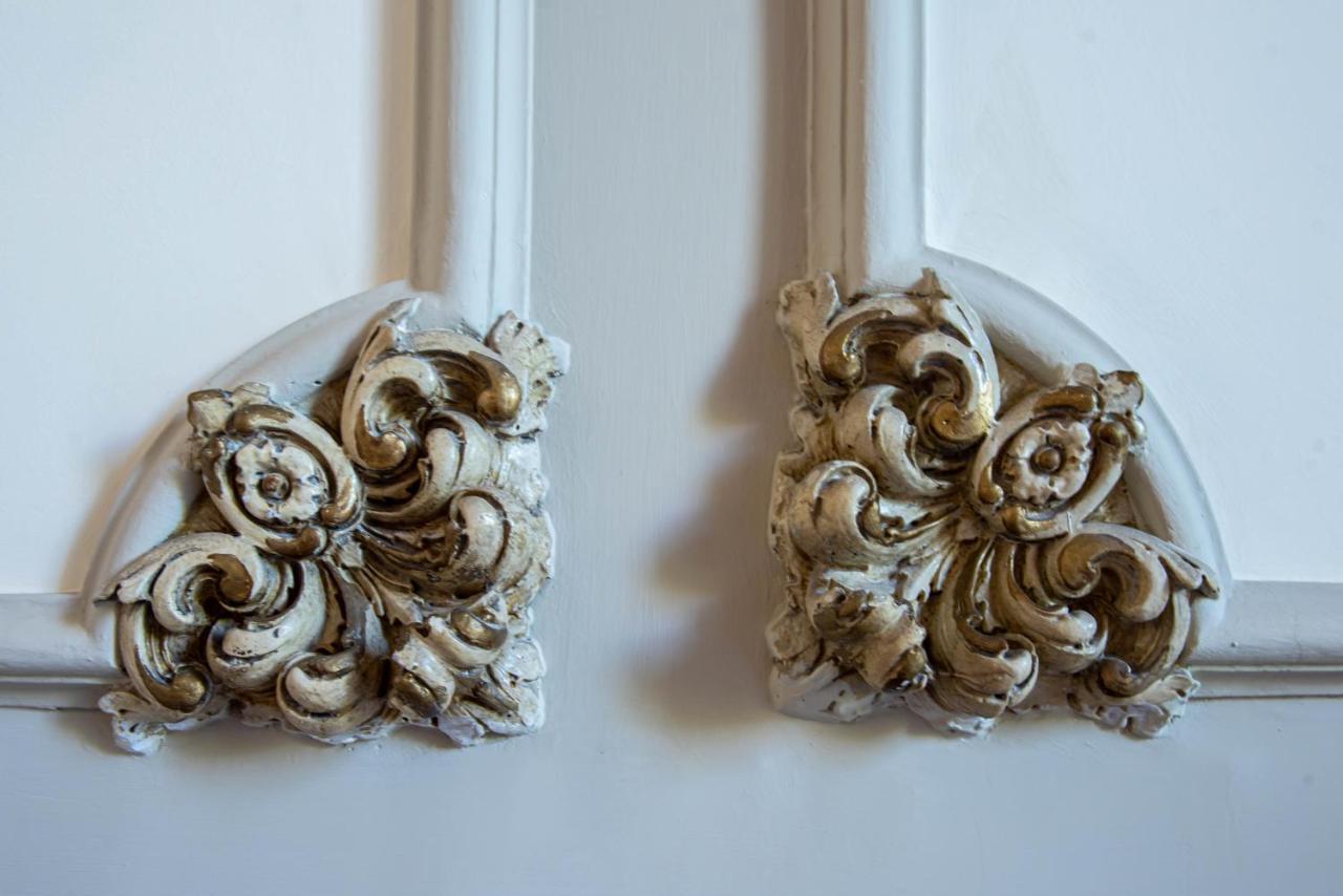 Epoque Bed And Breakfast Messina Bagian luar foto